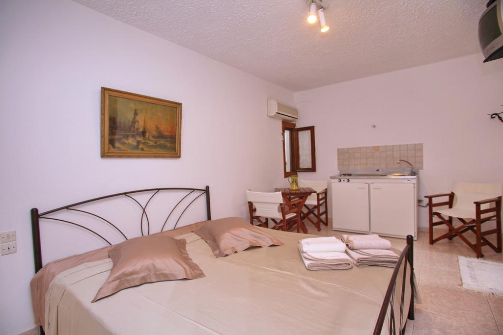 Marlitsis Apartments & Studios Скопелос Экстерьер фото