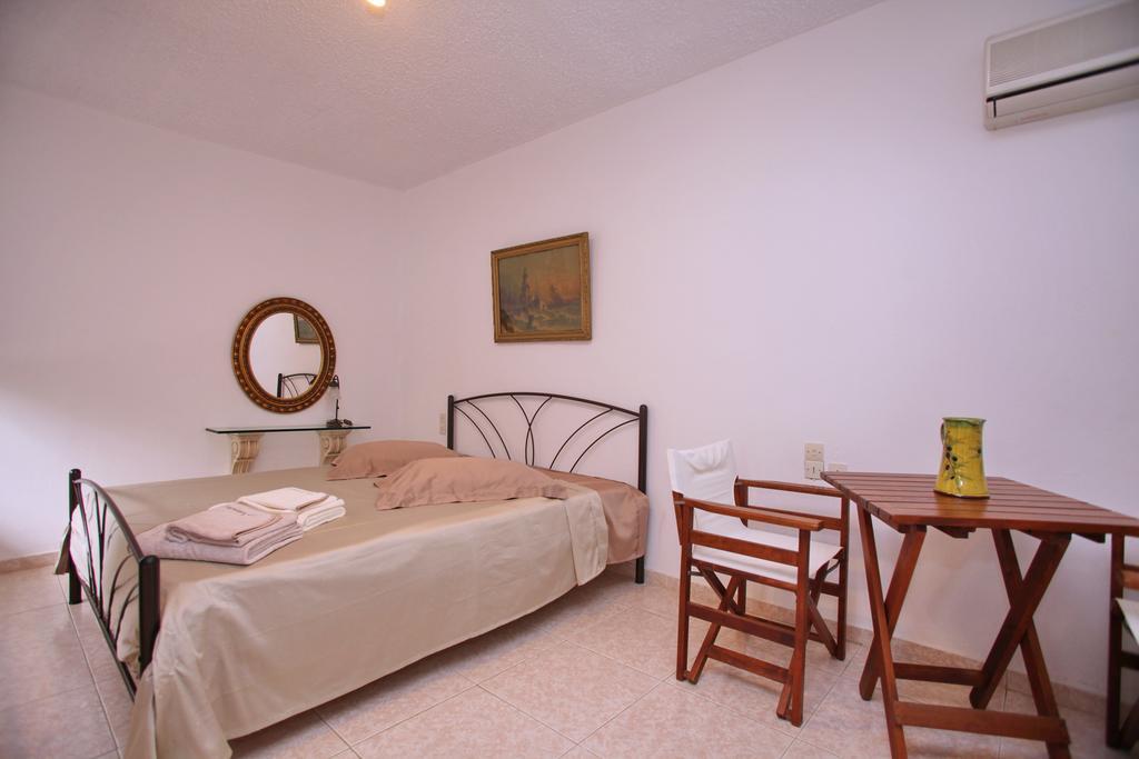 Marlitsis Apartments & Studios Скопелос Экстерьер фото