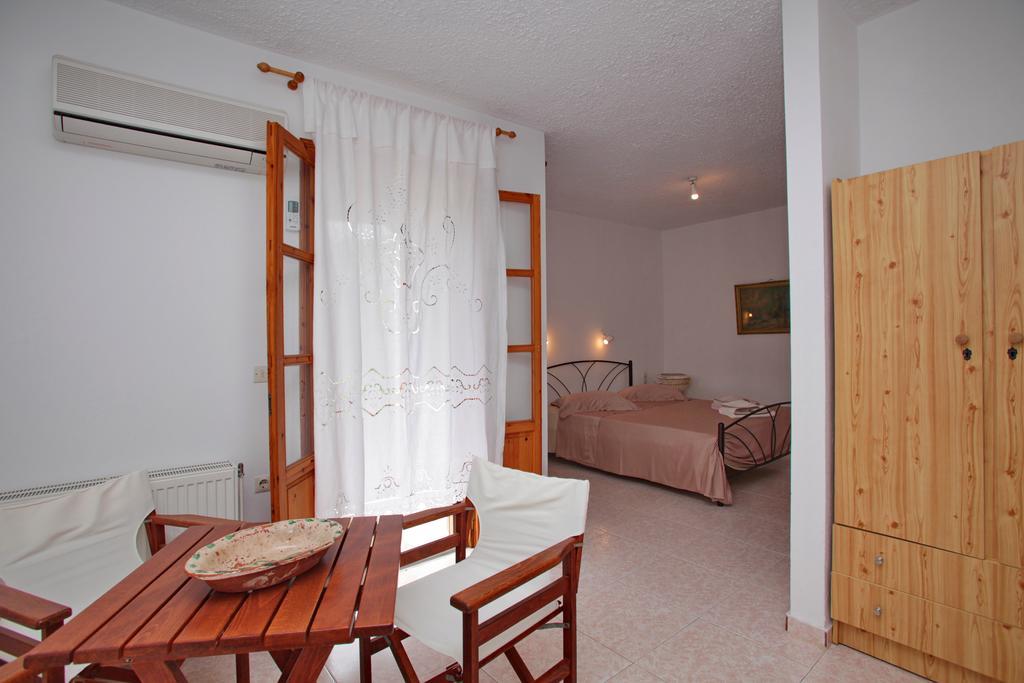 Marlitsis Apartments & Studios Скопелос Экстерьер фото