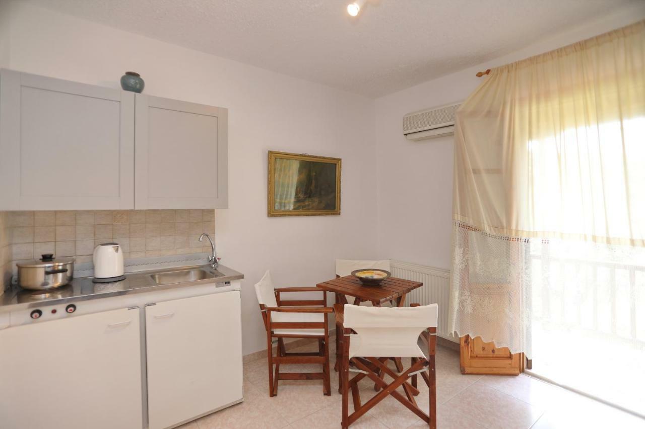 Marlitsis Apartments & Studios Скопелос Экстерьер фото