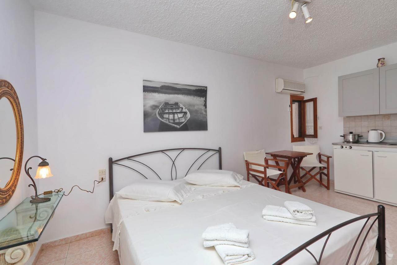Marlitsis Apartments & Studios Скопелос Экстерьер фото