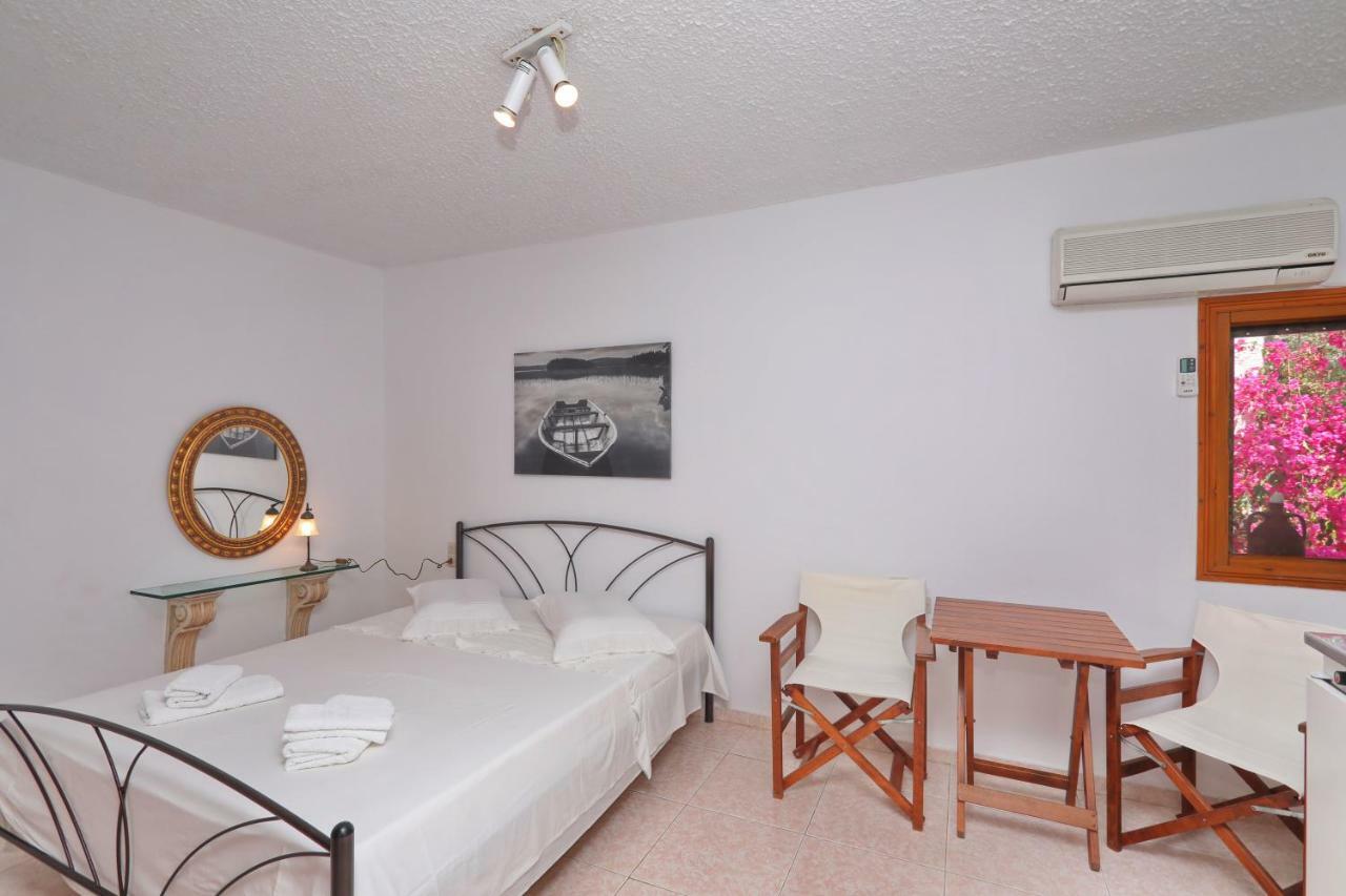 Marlitsis Apartments & Studios Скопелос Экстерьер фото