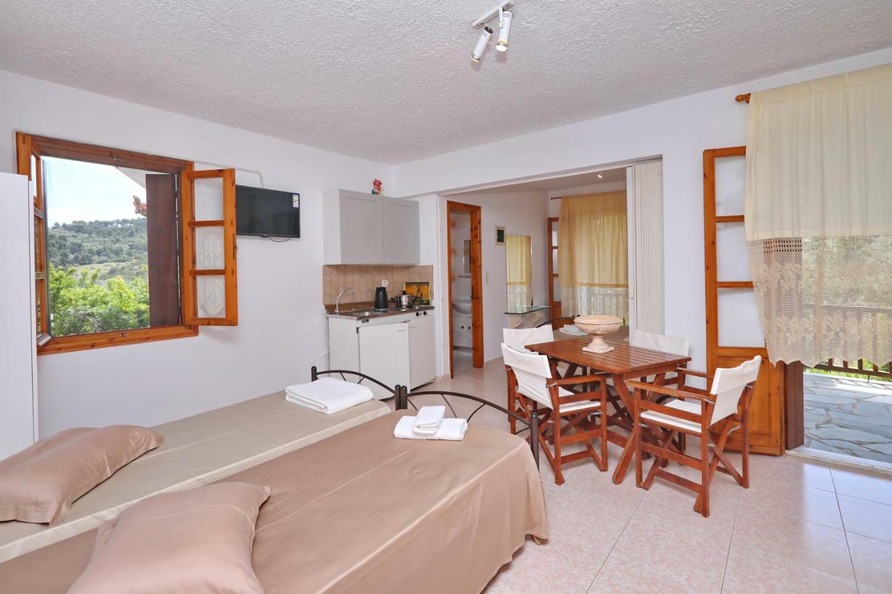 Marlitsis Apartments & Studios Скопелос Экстерьер фото