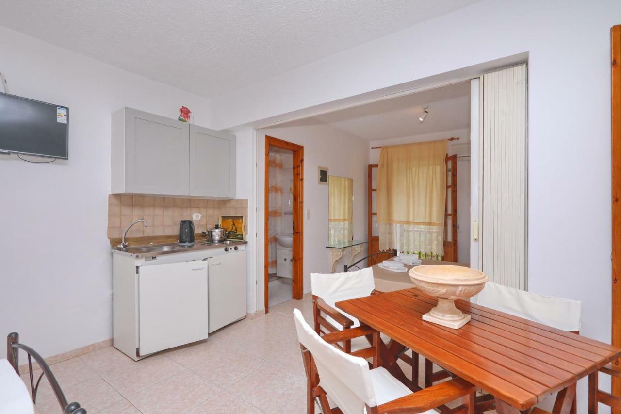 Marlitsis Apartments & Studios Скопелос Экстерьер фото