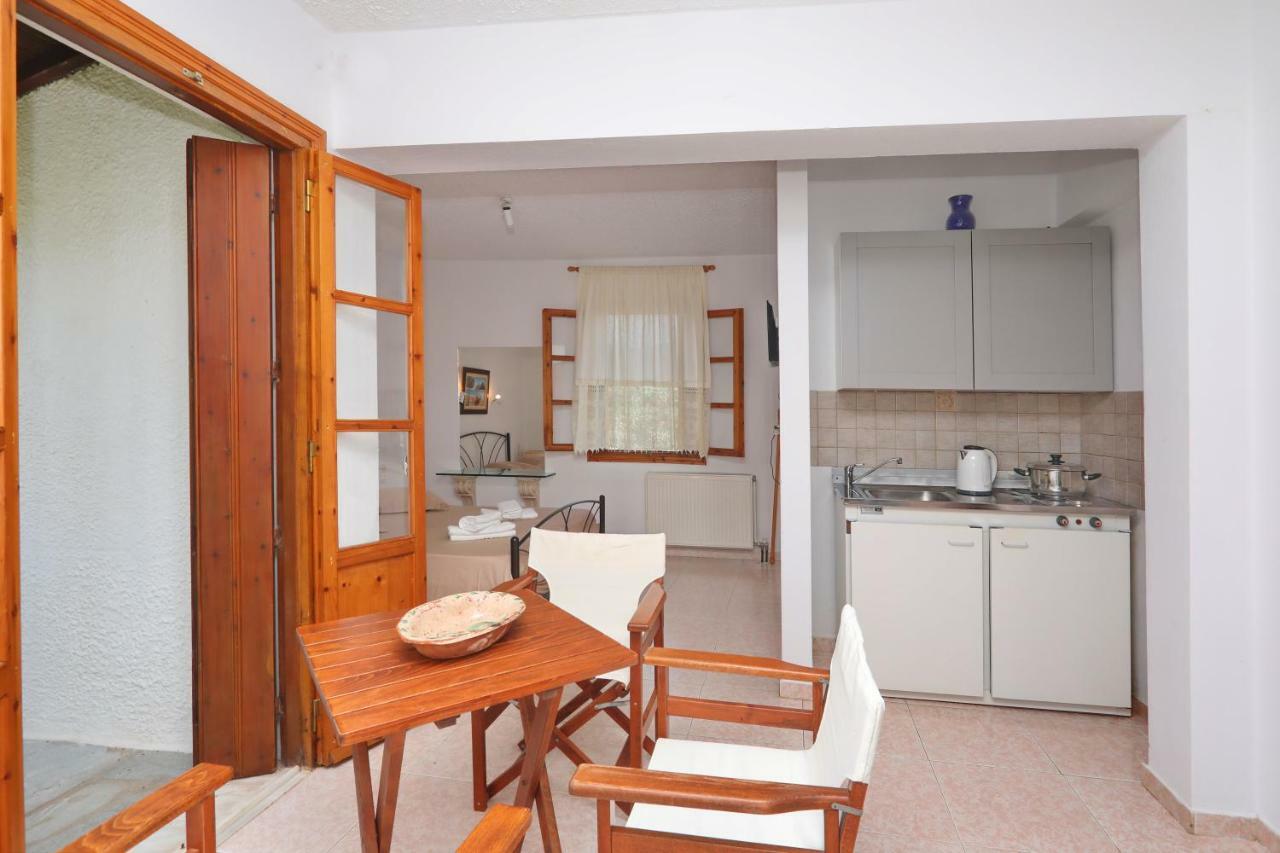 Marlitsis Apartments & Studios Скопелос Экстерьер фото
